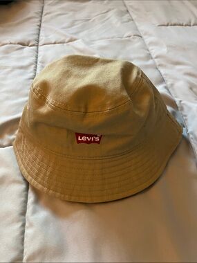 Levi's Khaki Canvas Bucket Hat with Red Logo